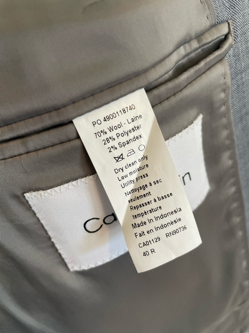 Calvin Klein Slim Fit Suit 40R jacket / 33W pants - Picture 2 of 6
